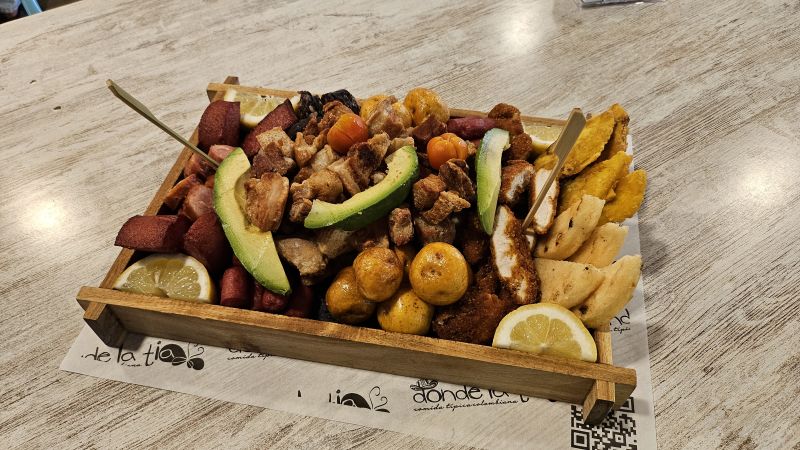 Picada Colombiana Tradicional